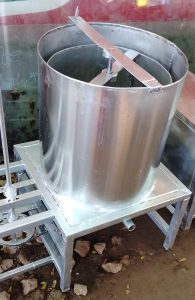 manual deoiling and dewatering machine