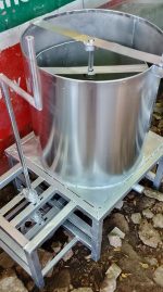 manual deoiling and dewatering machine