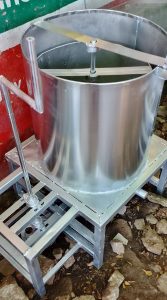 manual deoiling and dewatering machine