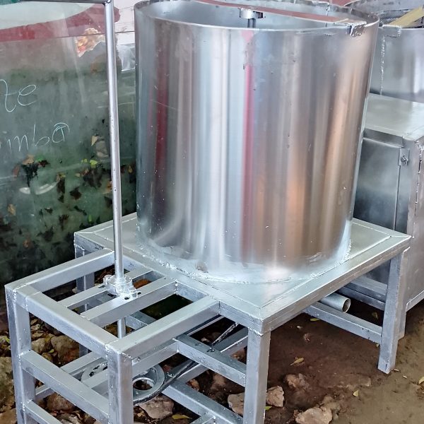 manual deoiling and dewatering machine