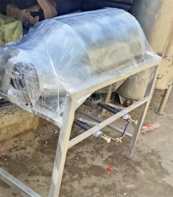 Peanut roasting machine with stainless steel drum
