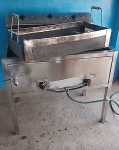 Deep fryer for plantain chips production
